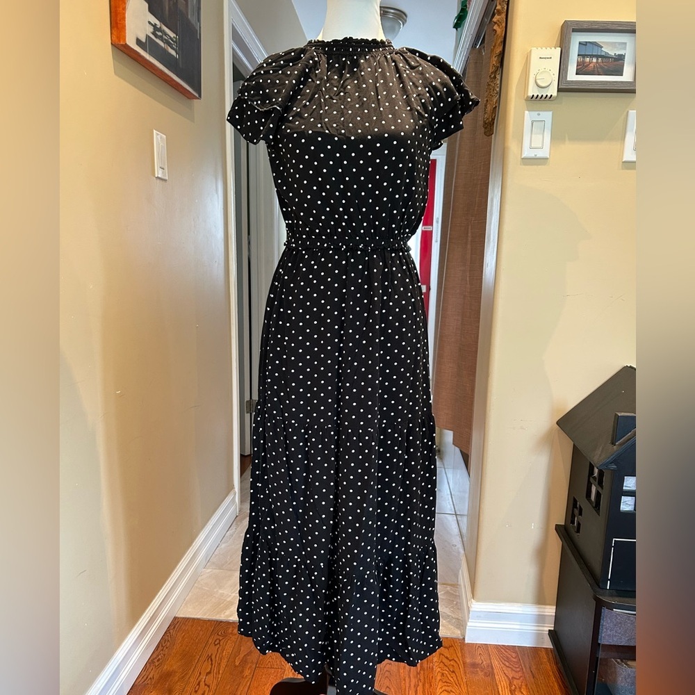 Waist-Defined Ruffle-Sleeve Dress by Old Navy Size Small - Black & White Dots 🖤🤍 - Picture 10 of 10